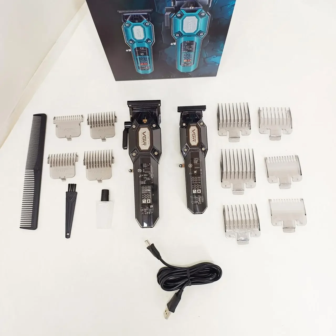 VGR V-600 + V-900 Black — комплект машинки, тримера та насадок